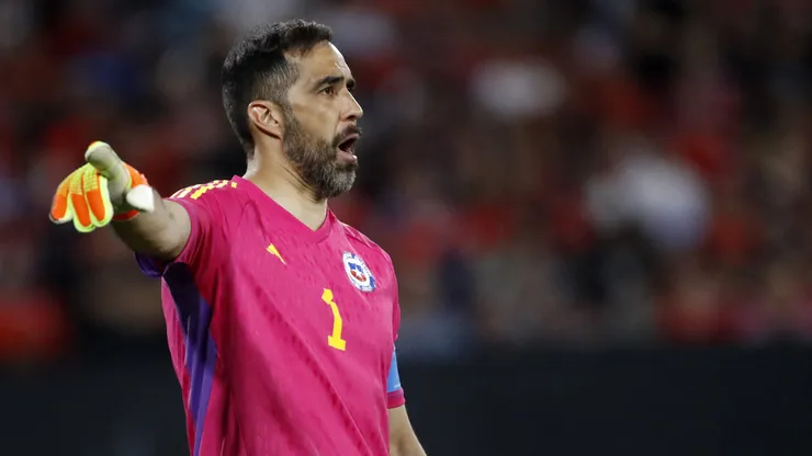 Claudio Bravo le dijo que no a la Selección y su mentor defiende la decisión tomada por el actual meta del Betis