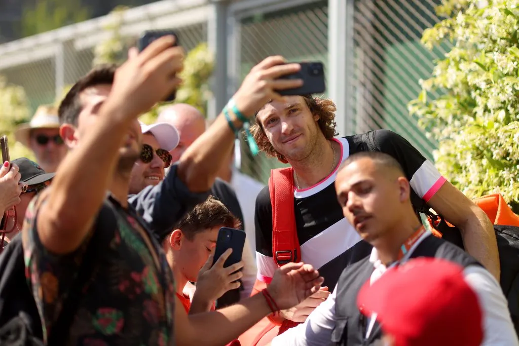 Jarry celebró con sus hinchas el paso a octavos de final. (Getty Images)