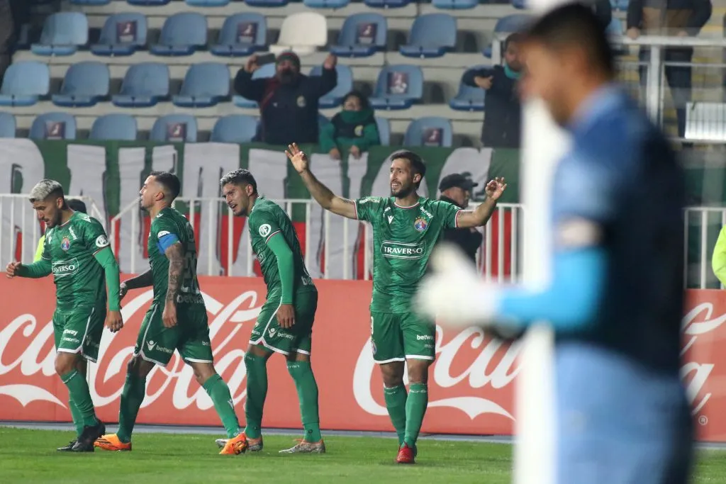 Gonzalo Sosa fue la gran figura en el último partido contra Santos por Copa Sudamericana. Jorge Loyola/Photosport