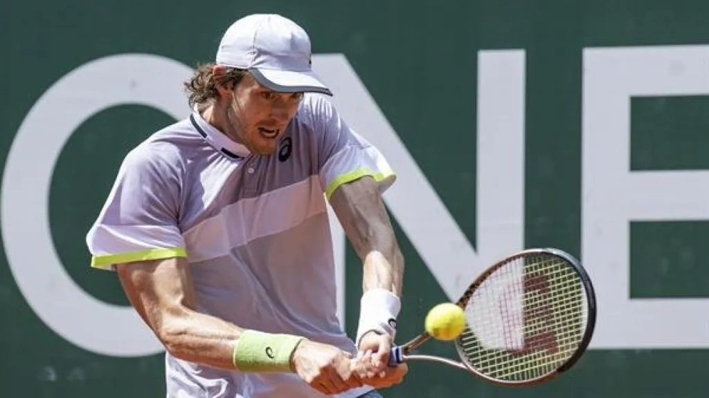 Nicolás Jarry sigue avanzando en Roland Garros. (Archivo)