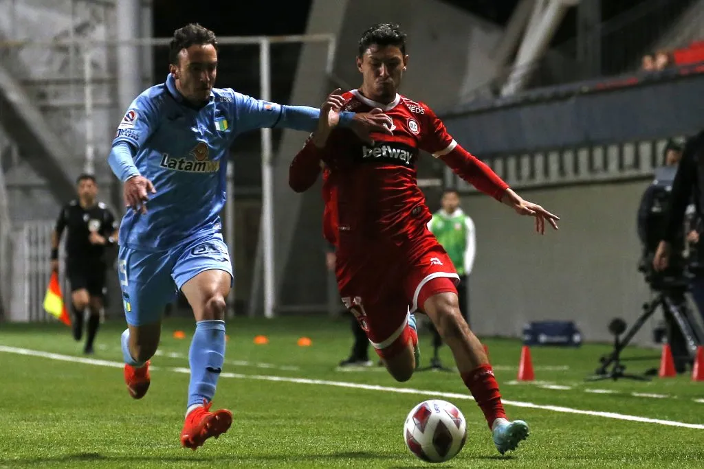 Pérez ha convertido tres goles con la camiseta de los Cementeros | Foto: Photosport
