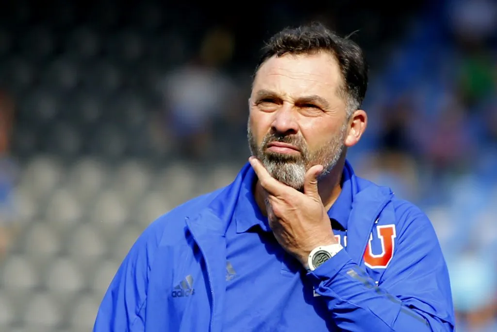 El ex DT de la Universidad de Chile elogia a Gustavo Álvarez.