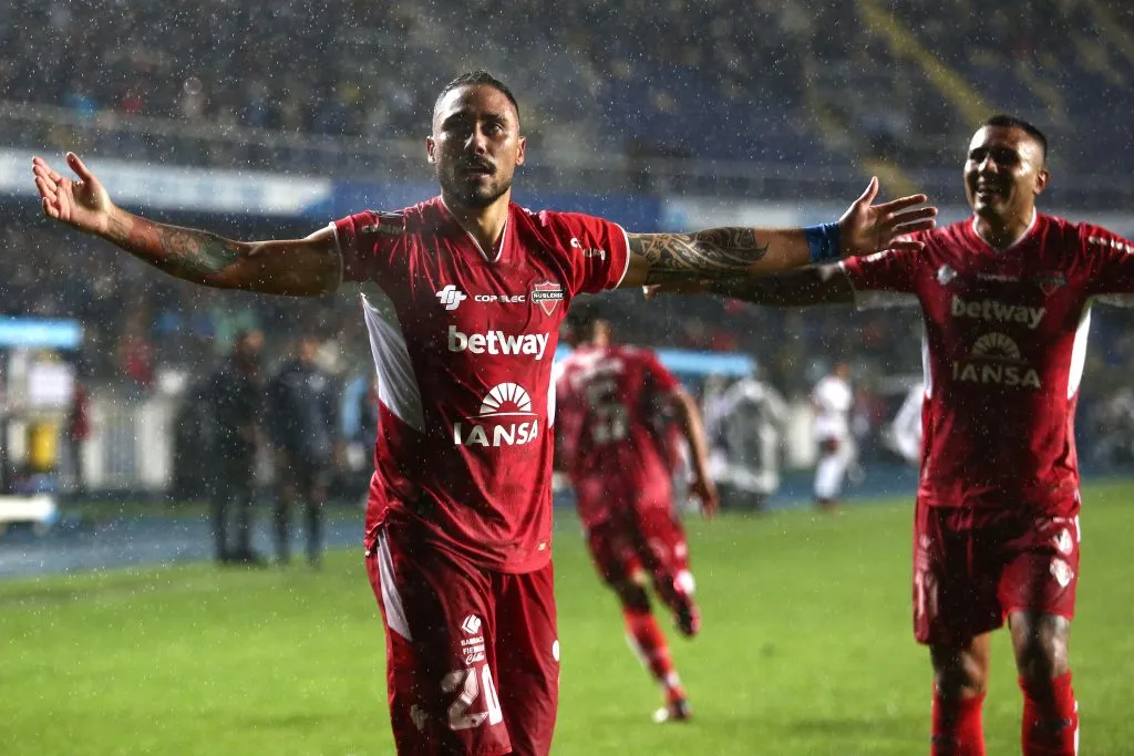 Jorge Henríquez hizo historia en Ñublense ante Flamengo (Foto: Mauricio Ulloa/Photosport)