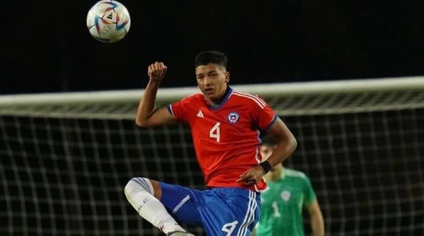 Tomás Avilés desechó La Roja por Argentina. | Foto: Photosport