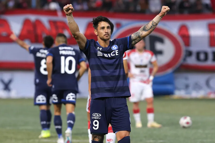 Zampedri podría estar cerca de un mes alejado de las canchas. | Foto: Photosport
