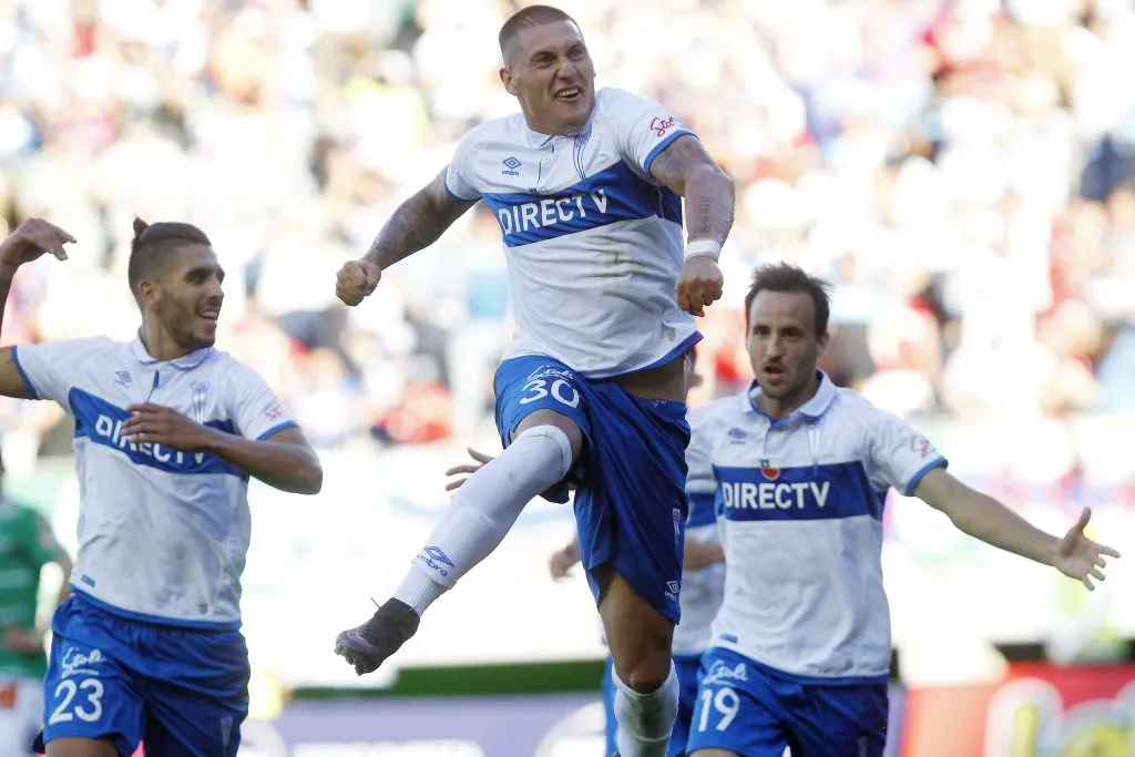 Juan Cristóbal Guarello aseguró que Nicolás Castillo es “un ejemplo de cómo se utiliza una barra brava para apretar” (Foto: Photosport)