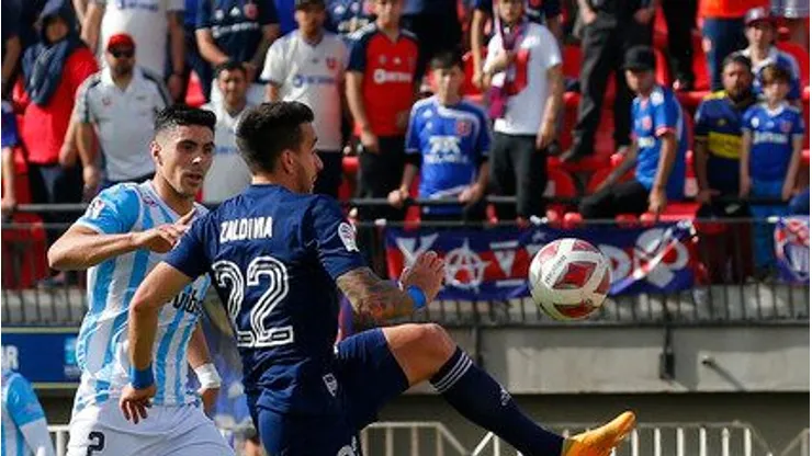 Zaldivia no baja a la U de la lucha por el título
