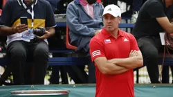 Nicolás Massú sufre una dura lesión en torneo de exhibición
