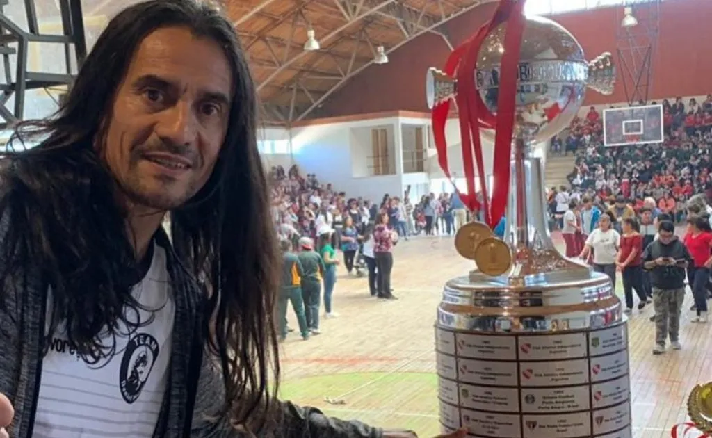 Gabriel Mendoza apuesta sus fichas por Brayan Cortés como capitán de Colo Colo (Archivo)