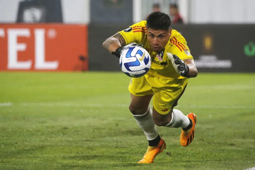 Brayan Cortés aún no tiene ganado su puesto en Colo Colo (Photosport)