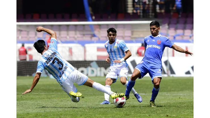 La U visita a Magallanes en un partido clave para el futuro azul.