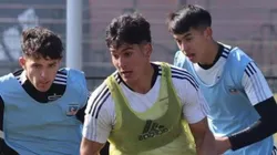 Juvenil albo podría partir a otro club de Primera División antes del cierre del libro de pases.
