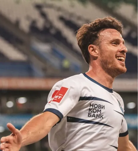 Henríquez celebrando su primer gol en Rusia | FOTO: Instagram @fcbaltika