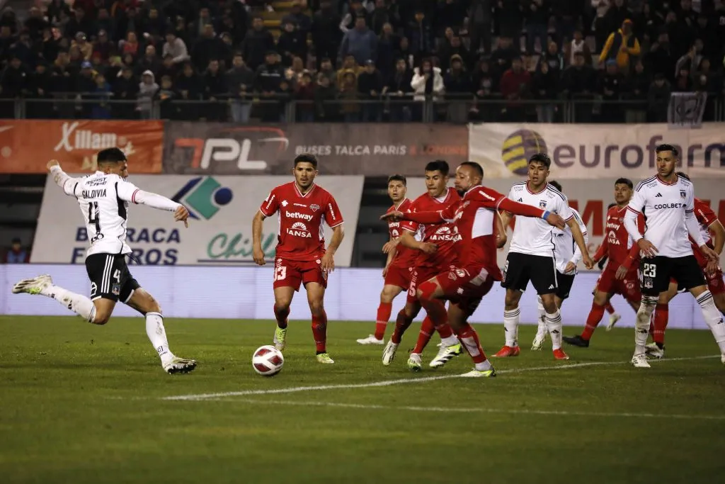 Colo Colo igualó sin goles ante Ñublense en el estadio Nelson Oyarzún de Chillán (Foto: Photosport)