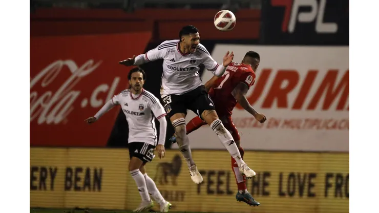 Ramiro González siente que Colo Colo está bien defensivamente (Foto: Photosport)