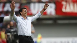 Gustavo Quinteros está feliz por el renacer de Jordhy Thompson en Colo Colo