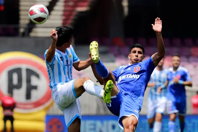Duelo ante la Academia asoma como trascendental en el futuro de la U y quizás, del propio Pellegrino (Photosport)