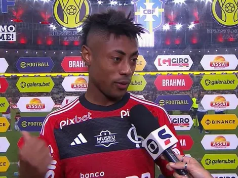 Jugador de Flamengo barrió el piso con equipo que goleó a Colo Colo