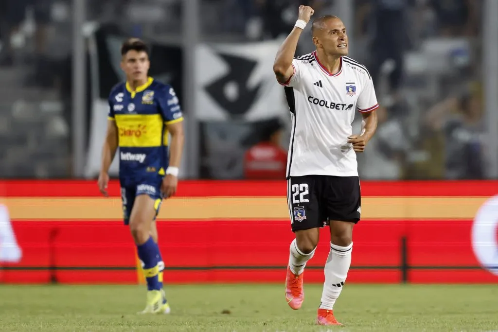 Leandro Benegas decidió continuar en Colo Colo (Photosport)