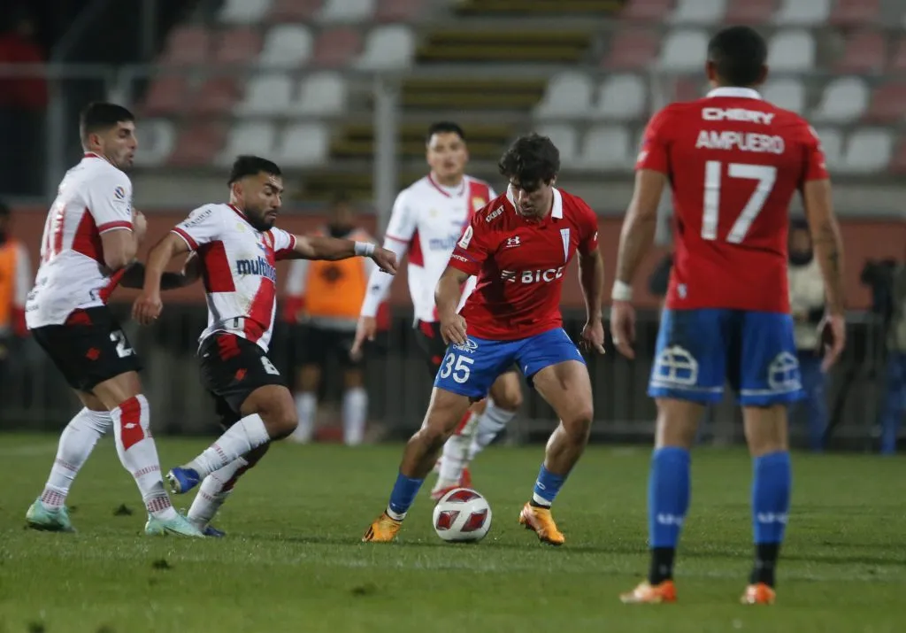 La UC busca poder sumar su primer triunfo en esta segunda parte de la temporada en el torneo | Foto: Photosport