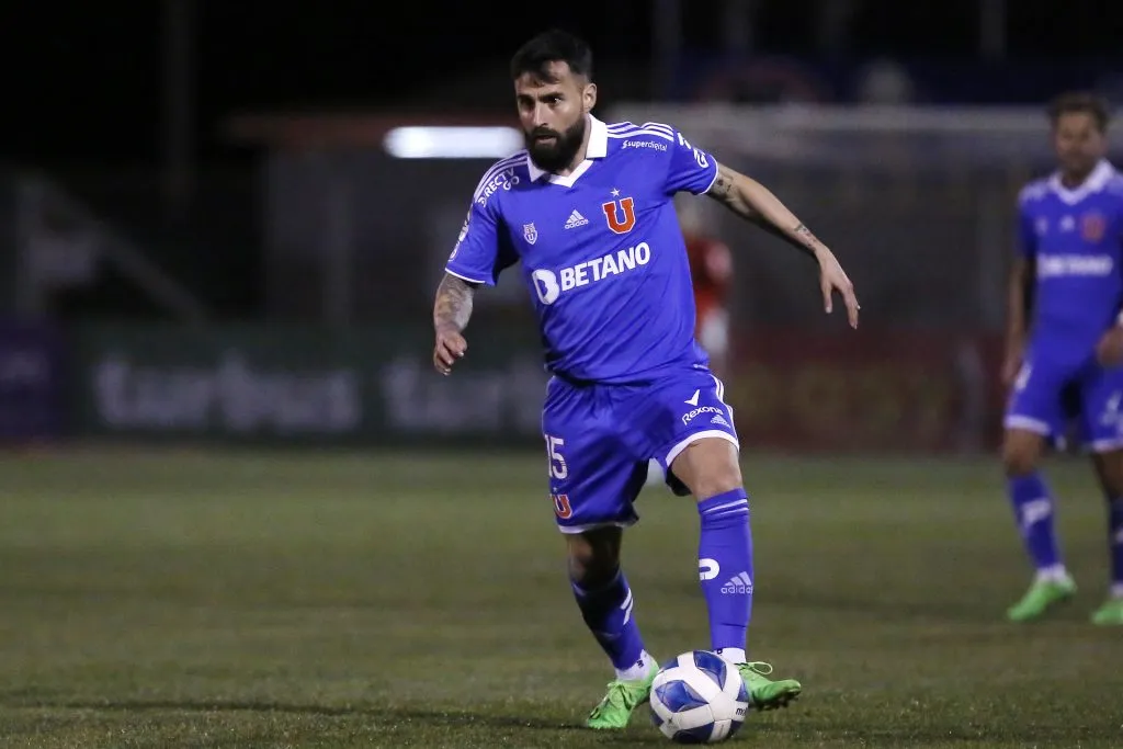 Un rotundo fracaso fue el paso de Luis Felipe Gallegos en Universidad de Chile (Photosport)