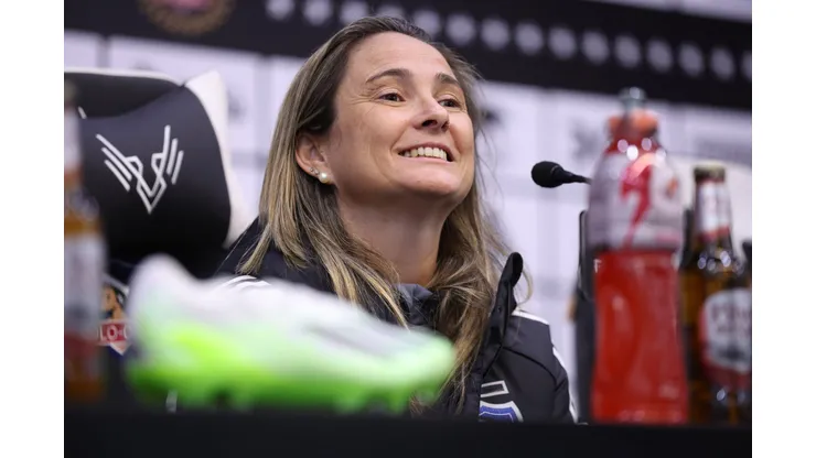 Tatiele Silveira llega feliz a Colo Colo (Foto: Sebastián Órdenes, Colo Colo)