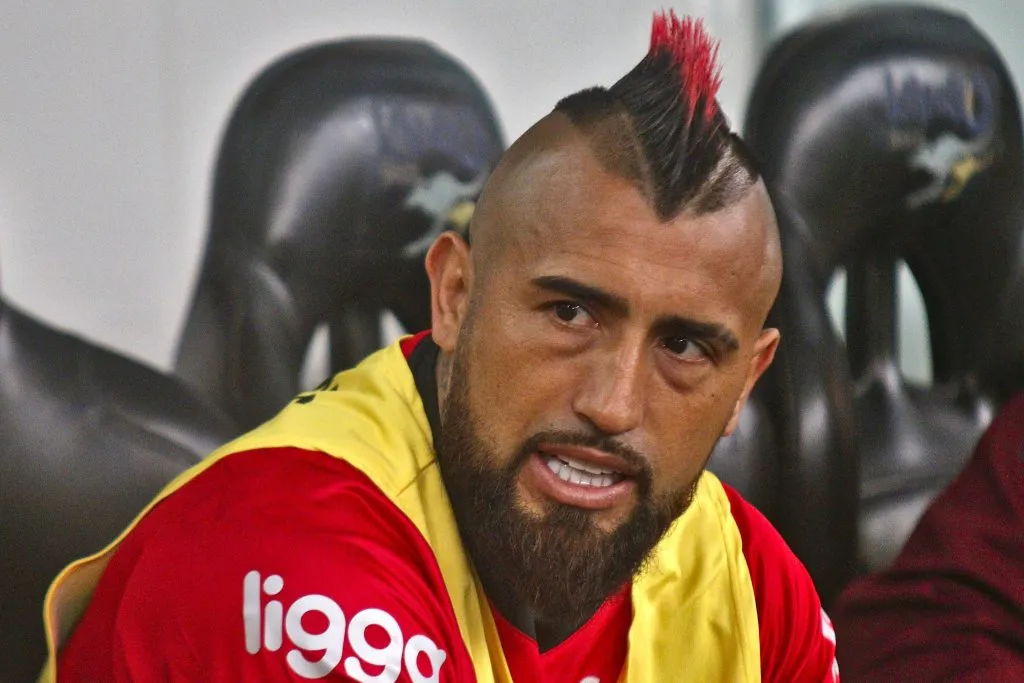 Mario Velasco le prestó el ropero completo a Arturo Vidal (Foto: Photosport)