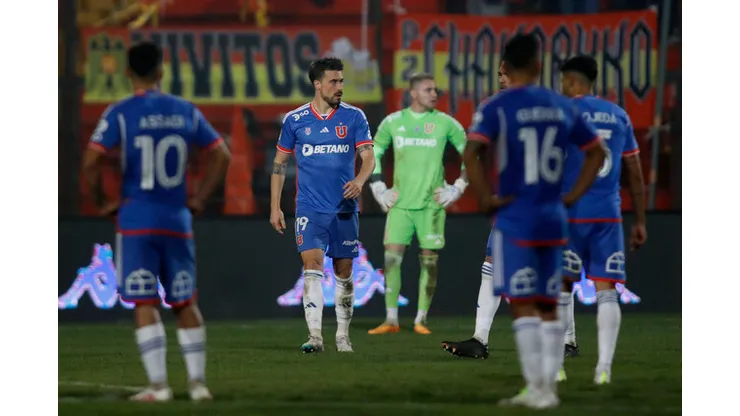 Ex técnico pide a dos jugadores para la U