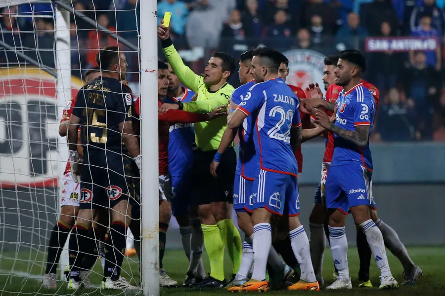 La U cayó por 3-0 ante Unión Española en el Santa Laura | Foto: Photosport