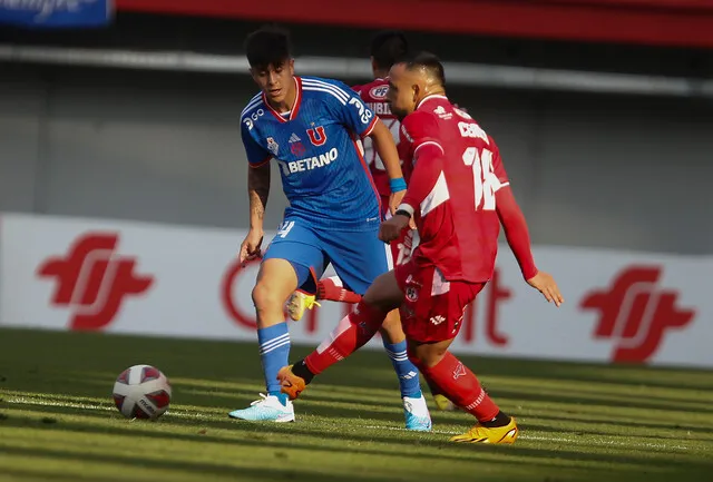 Shelo Morales, pese a los goles en contra, fue el mejor según Sofascore (Photosport)