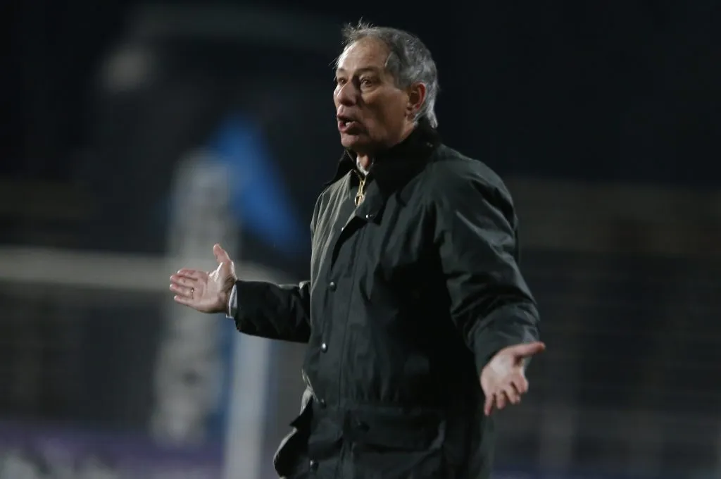 Holan dejó de ser el entrenador de la Universidad Católica | Foto: Photosport