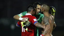 Según un diálogo de WhatsApp entre Daniel Behar y Martín Ossandón, el capitán de la Roja Claudio Bravo habría delatado a Medel y Vidal