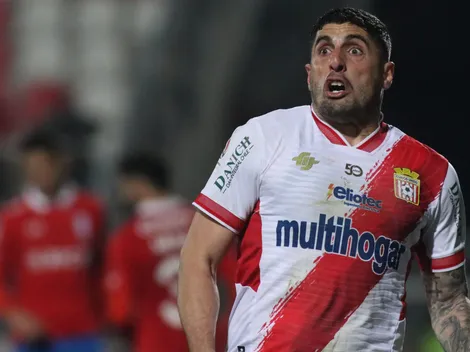 Curicó le da un duro golpe a la UC y hace agonizar la estadía de Holan