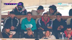 Pablo Parra alienta a Colo Colo en el estadio Monumental (Foto: TNT Sports)