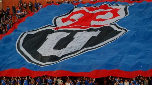 Los hinchas de la U responden en la previa del duelo ante Unión