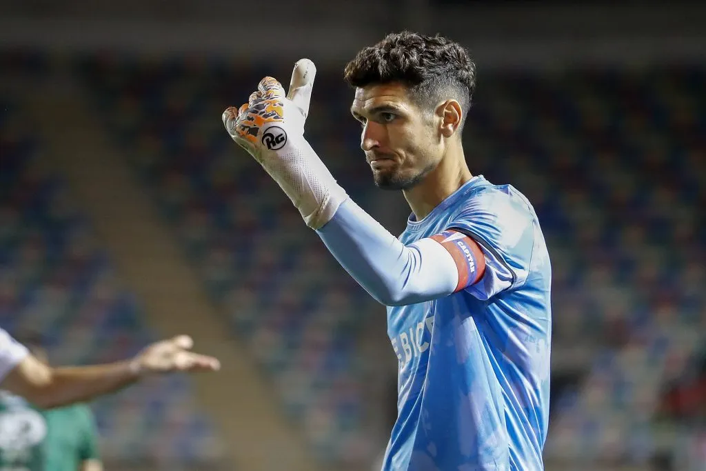 Matías Dituro se va de la Universidad Católica sin dejar peso alguno a las arcas cruzadas (Photosport)