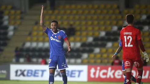 Representante de Domínguez asegura que aún no conversan con la U por renovación.