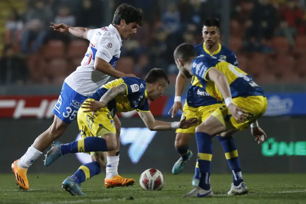 Clemente Montes tuvo su redebut con la Universidad Católica | Foto: Photosport