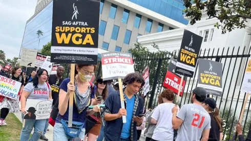 La primera consecuencia de la huelga del Sindicato de Actores se vio reflejada en la premiere de Oppenheimer, en Londres.