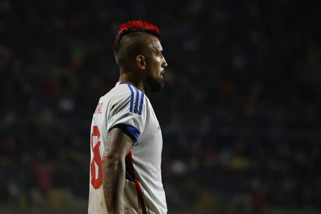 Los hinchas de Colo Colo no están muy contentos con Arturo Vidal | Foto: Photosport