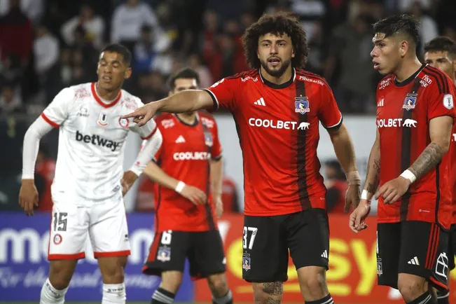 Maximiliano Falcón aún no renueva en Colo Colo (Foto: Photosport)