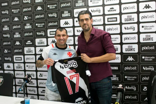 Apresentacao de Gary Medel no Vasco da Gama no CT Moacyr Barbosa em 13 de julho de 2023. Foto: Daniel RAMALHO/VASCO