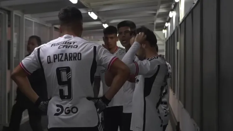 La arenga de Esteban Pavez a Damián Pizarro en Colo Colo
