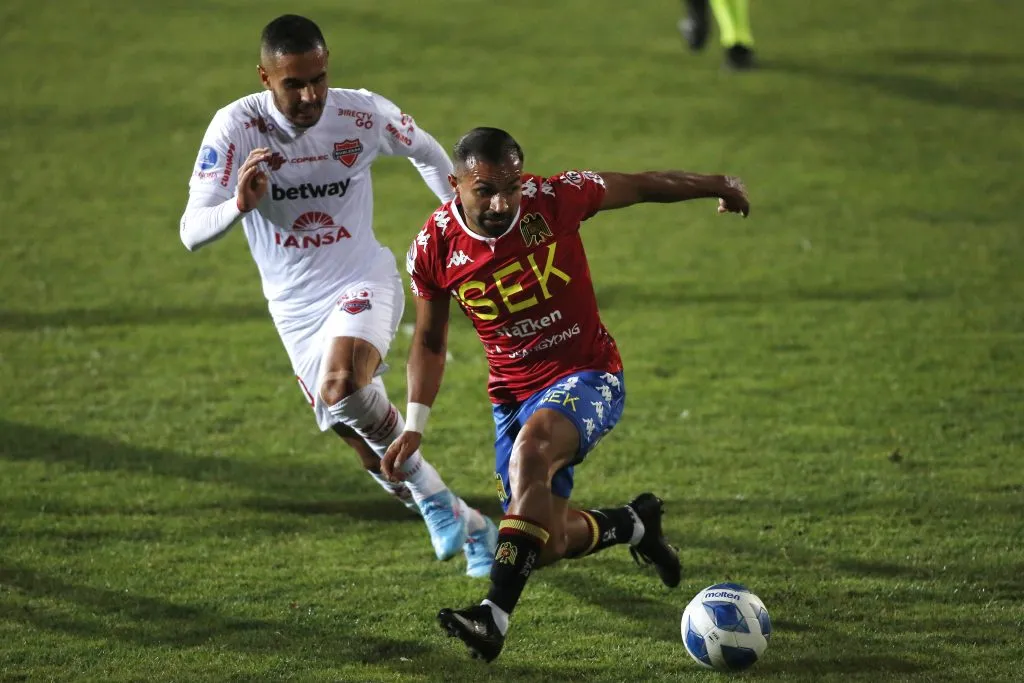 Rabello dentro de su paso por Unión Española | Foto: Photosport