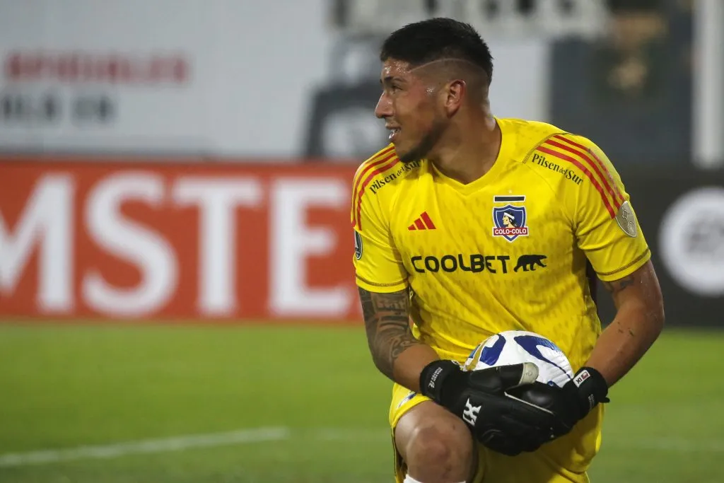 En los últimos meses, Cortés ha ido perdiendo terreno con Quinteros al mando del equipo albo | FOTO: Jonnathan Oyarzun/Photosport