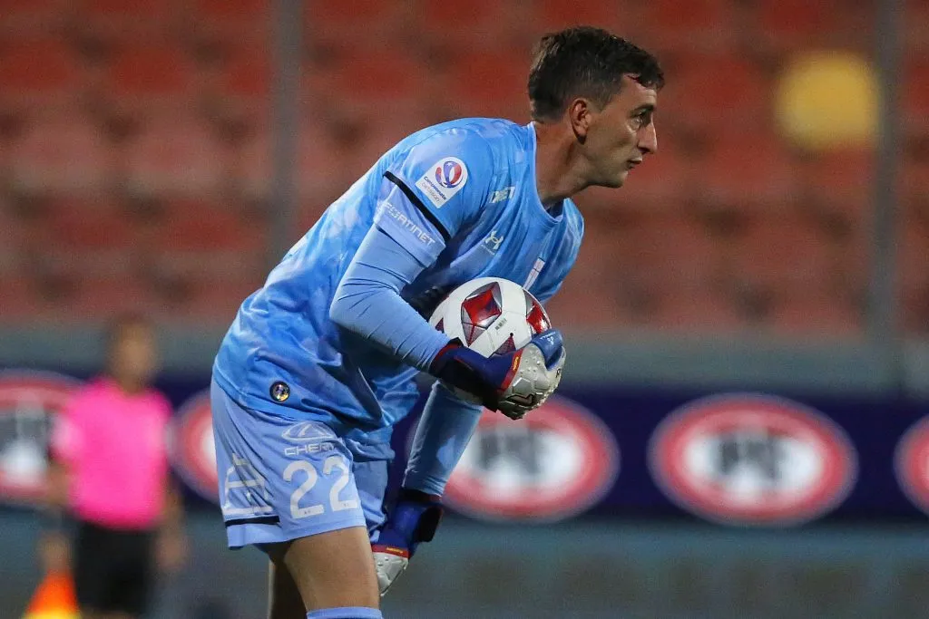 Nicolás Peranic será el próximo arquero de O’Higgins tras salir de la UC (Photosport)