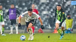 Damián Pizarro sigue sumando experiencia en Colo Colo (Foto: Guille Salazar)