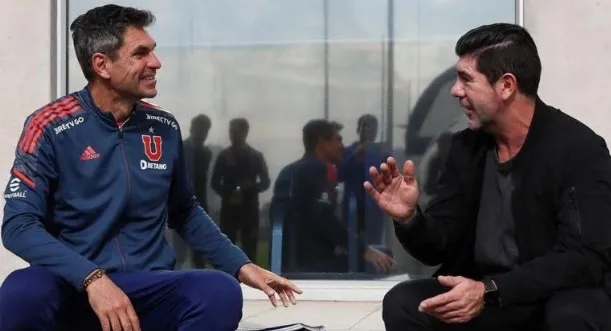 Un ameno diálogo sostuvieron Salas y Pellegrino (Universidad de Chile)