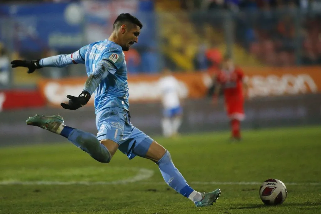 Matías Dituro dejará la Universidad Católica para ir a jugar nuevamente a Europa (Photosport)