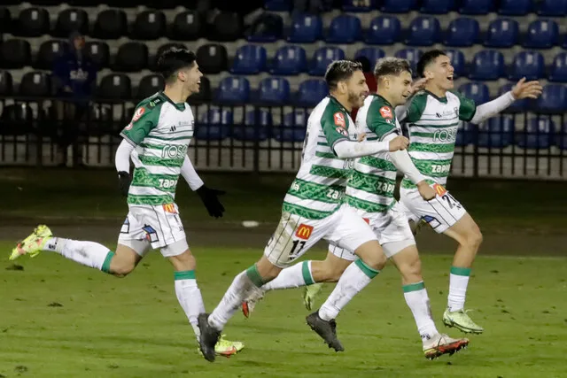 Salas y Temuco sueñan con volver a la primera división (Photosport)